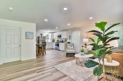 4021 Main Avenue Nw Dr NW, Hickory, NC 28601
