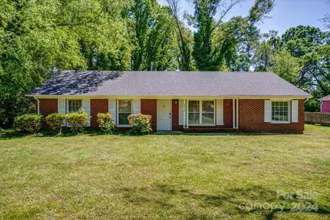 5238 Ruth Dr, Charlotte, NC 28215