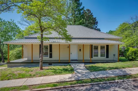 261 W 3rd St, Rutherfordton, NC 28139