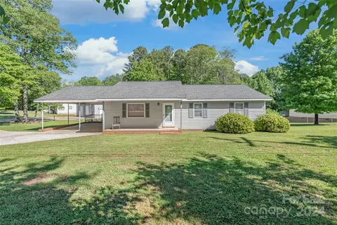 4106 Brickyard Rd, Charlotte, NC 28214