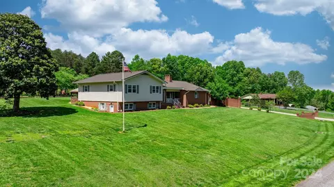 2726 Camelot Dr, Newton, NC 28658
