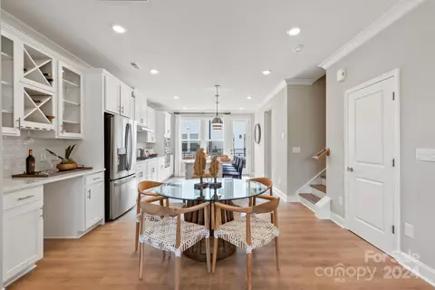 Dining - 415 Jetton St, Davidson, NC 28036 photo 1 of 1