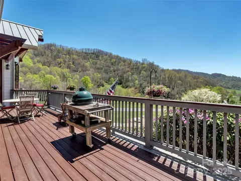 Exterior - 12 Rolling Meadow Ln, Clyde, NC 28721 photo 6 of 7