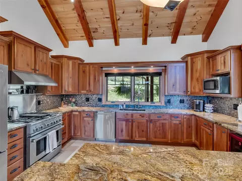 Kitchen - 12 Rolling Meadow Ln, Clyde, NC 28721 photo 2 of 4