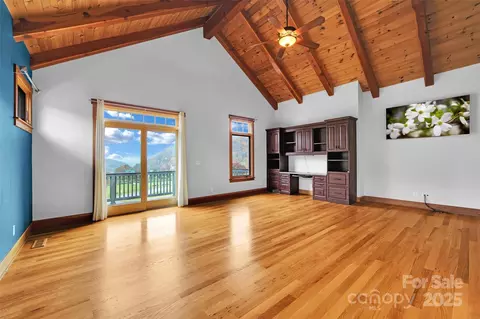 Living - 12 Rolling Meadow Ln, Clyde, NC 28721 photo 3 of 7
