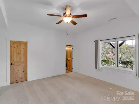 Bedroom - 12 Rolling Meadow Ln, Clyde, NC 28721 photo 2 of 4