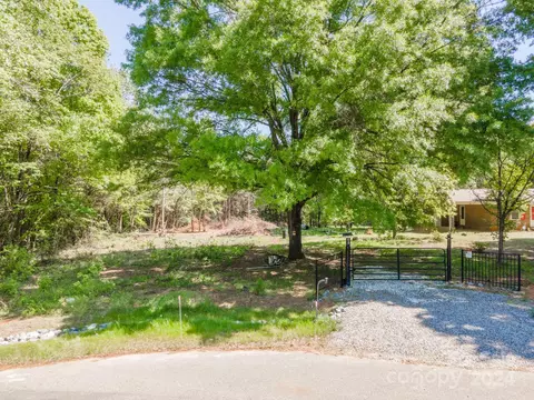 1170 Crossrail Rd, Mooresville, NC 28115 photo 8