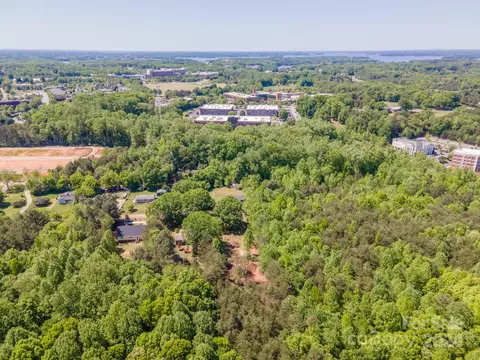 1170 Crossrail Rd, Mooresville, NC 28115 photo 13