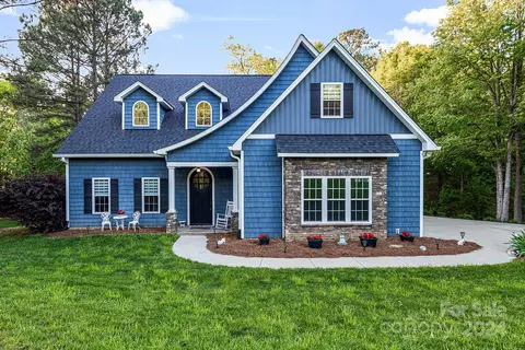 199 Russ Dr, Mount Gilead, NC 27306