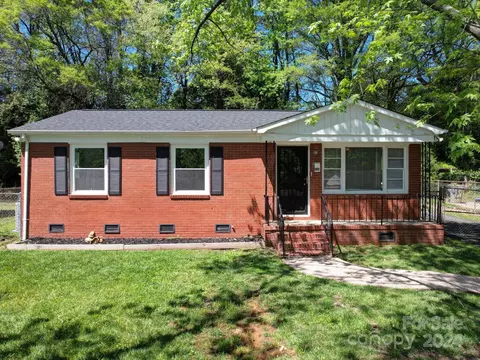 1315 Dean St, Charlotte, NC 28216