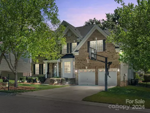 223 Coralstone Dr, Fort Mill, SC 29708