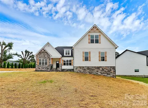 115 Starmount Dr, Kings Mountain, NC 28086