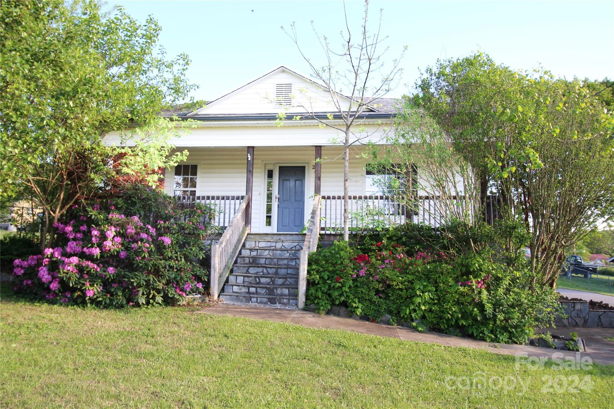 209 Pineburr Sw Ave SW  