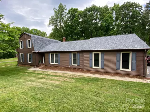100 Lodge Trl, Wadesboro, NC 28170