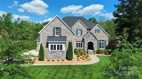 921 Giacomo Dr, Waxhaw, NC 28173