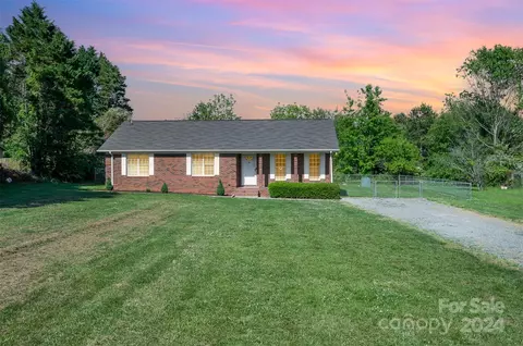 4107 Mountain Dr, Monroe, NC 28112