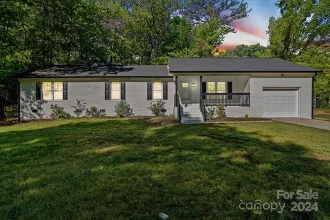 2417 Ashford Dr, Concord, NC 28027