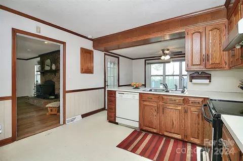 Kitchen - 1735 White Store Rd, Monroe, NC 28112 photo 4 of 5