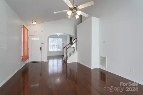 Living - 915 Copperstone Ln, Fort Mill, SC 29708 photo 1 of 2