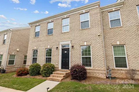 6618 Brighton Park Dr, Mint Hill, NC 28227