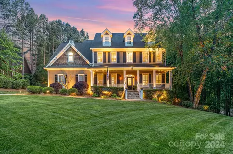 124 Grove Creek Ln, Mooresville, NC 28117