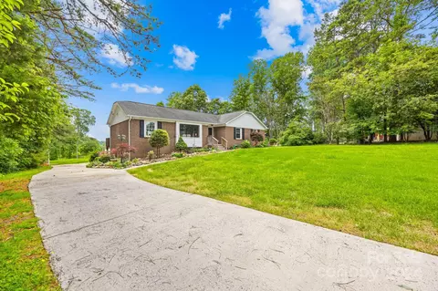 134 Clipper Ln, Mooresville, NC 28117