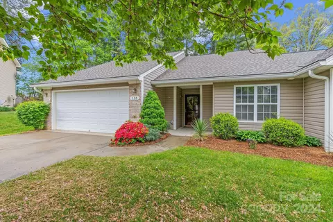 330 Wiltshire Cir, Fletcher, NC 28732