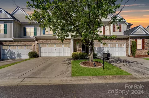 10830 Dancing Wind Rd, Charlotte, NC 28277