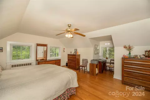 Bedroom - 345 Maple St, Brevard, NC 28712 photo 3 of 3