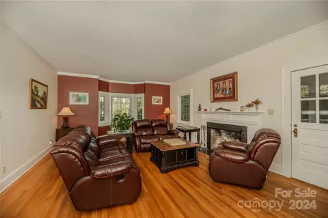 Living - 345 Maple St, Brevard, NC 28712 photo 1 of 3