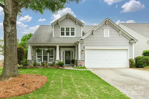 6723 Fieldstone Manor Dr, Matthews, NC 28105