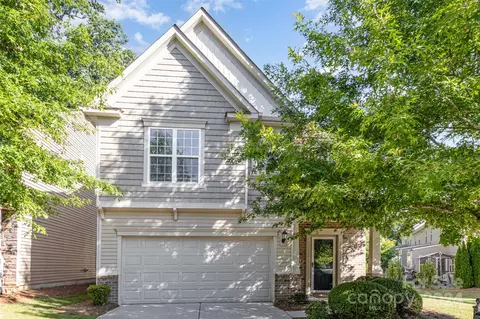 1813 Sunchaser Ln, Charlotte, NC 28210