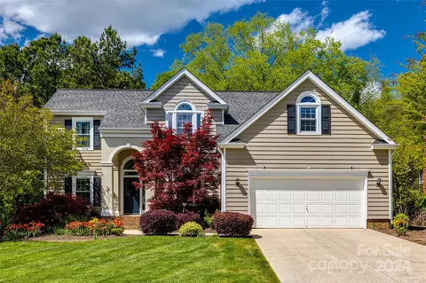 6332 Shining Rock Ct, Charlotte, NC 28277
