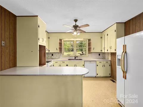 Kitchen - Owl Hollow Road, Mill Spring, NC 28756 photo 1 of 4