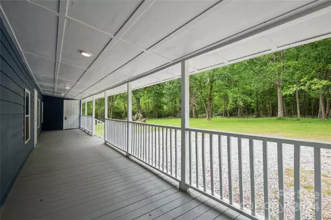 415 Fairfield St, Lancaster, SC 29720 photo 2