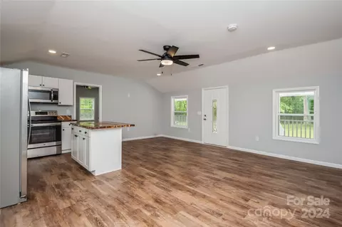 415 Fairfield St, Lancaster, SC 29720 photo 4