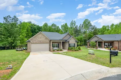 Exterior - 5228 Grey Hawk Ct, Concord, NC 28025 photo 2 of 10