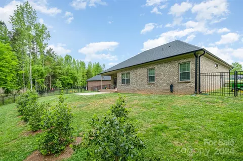 Exterior - 5228 Grey Hawk Ct, Concord, NC 28025 photo 9 of 10