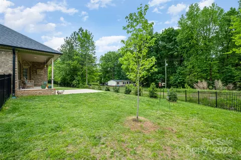 Exterior - 5228 Grey Hawk Ct, Concord, NC 28025 photo 5 of 10