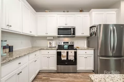 Kitchen - 5228 Grey Hawk Ct, Concord, NC 28025 photo 4 of 5