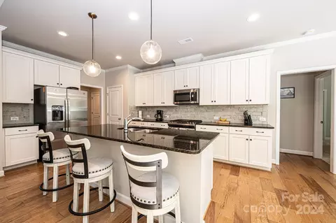 Kitchen - 7142 Brandywine Ln, Stanley, NC 28164 photo 3 of 4