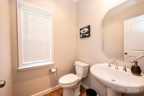 Bath - 7142 Brandywine Ln, Stanley, NC 28164 photo 1 of 4