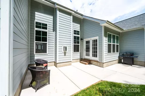 Exterior - 7142 Brandywine Ln, Stanley, NC 28164 photo 7 of 10