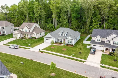 Exterior - 7142 Brandywine Ln, Stanley, NC 28164 photo 3 of 10