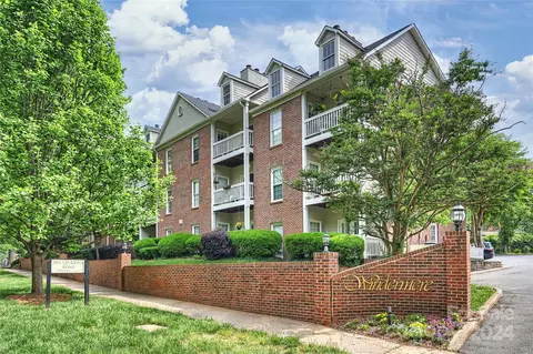 301 Queens 203 Rd #203, Charlotte, NC 28204