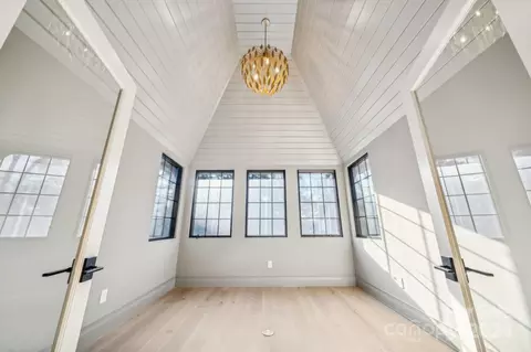 900 Jefferson Dr, Charlotte, NC 28270