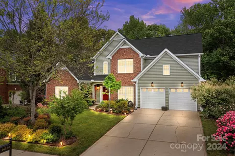 16130 Grafham Cir, Huntersville, NC 28078