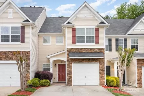 2098 Shady Pond 50 Dr #50, Lake Wylie, SC 29710