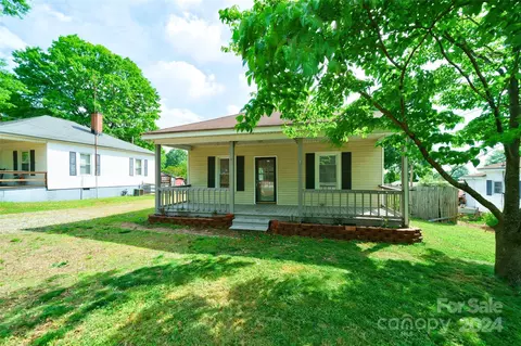 42 2nd Nw St NW, Concord, NC 28027