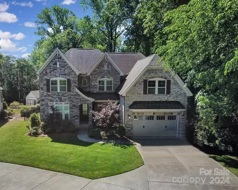 406 N Sharon Amity Rd, Charlotte, NC 28211